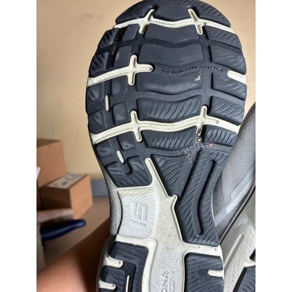 Brooks Ghost 15 Mens Running Shoes Grey Black 1103931D098 Size 8.5 Medium D